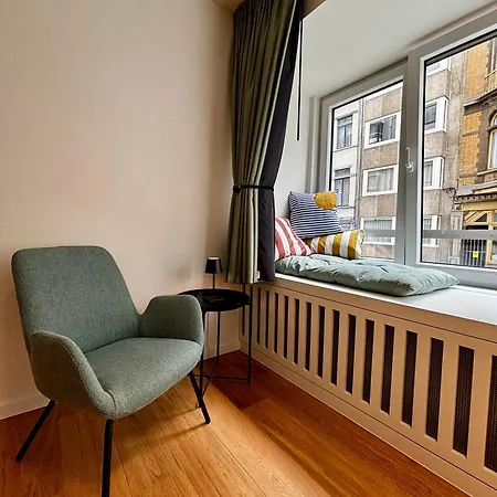 Beautiful With Parking Close To The Sea & Center