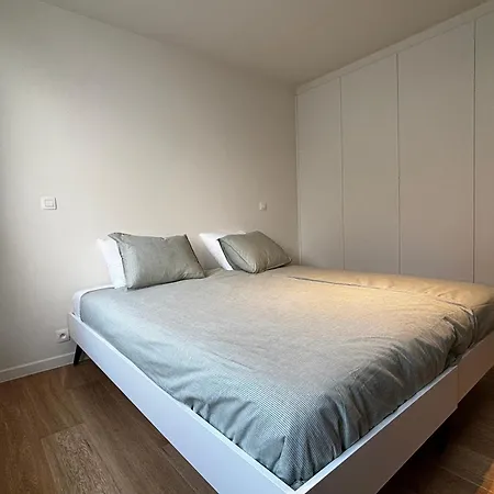 Beautiful With Parking Close To The Sea & Center Apartment