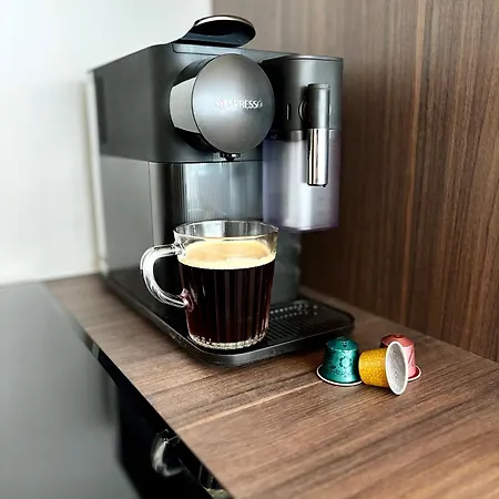 Beautiful With Parking Close To The Sea & Center Апартаменты *