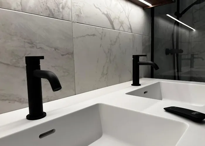 Beautiful With Parking Close To The Sea & Center Ostende