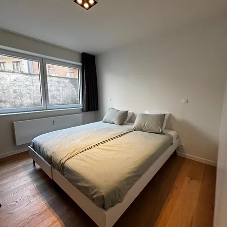 Beautiful With Parking Close To The Sea & Center